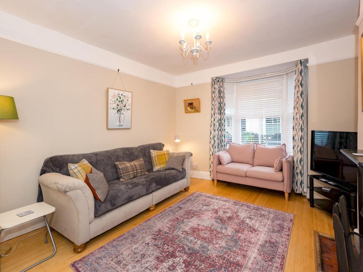 Pass The Keys 3 Storey Townhouse 슈루즈버리 외부 사진