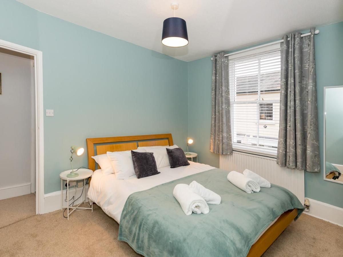 Pass The Keys 3 Storey Townhouse 슈루즈버리 외부 사진