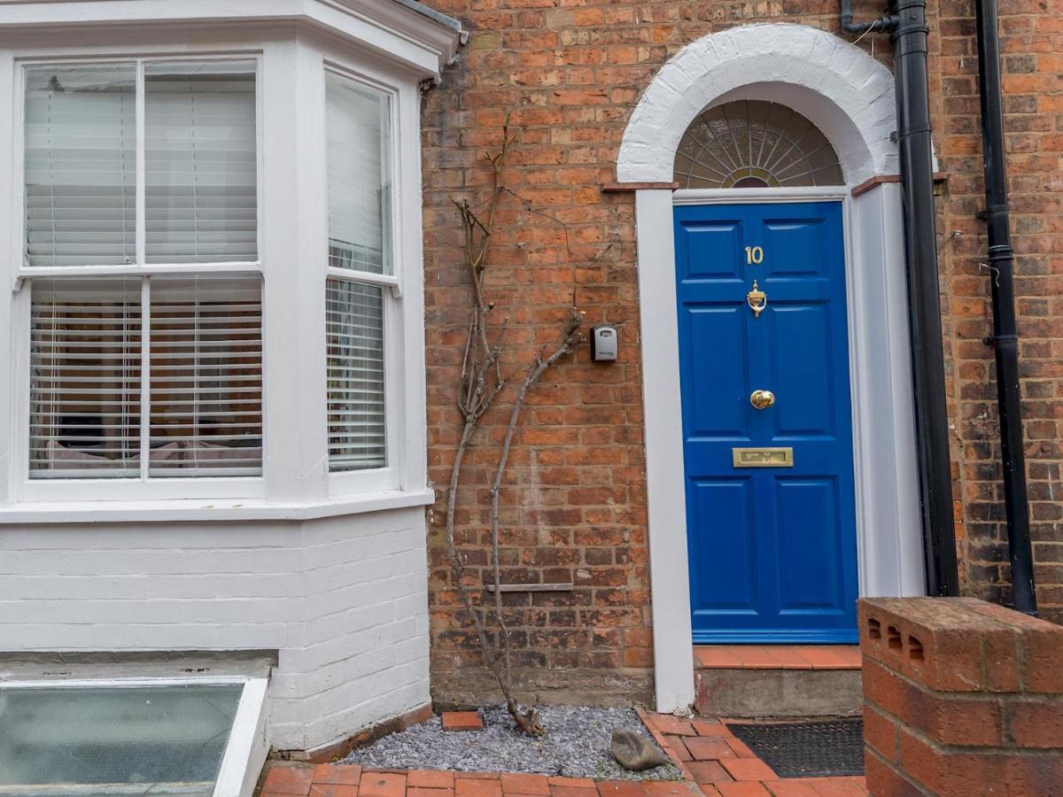 Pass The Keys 3 Storey Townhouse 슈루즈버리 외부 사진
