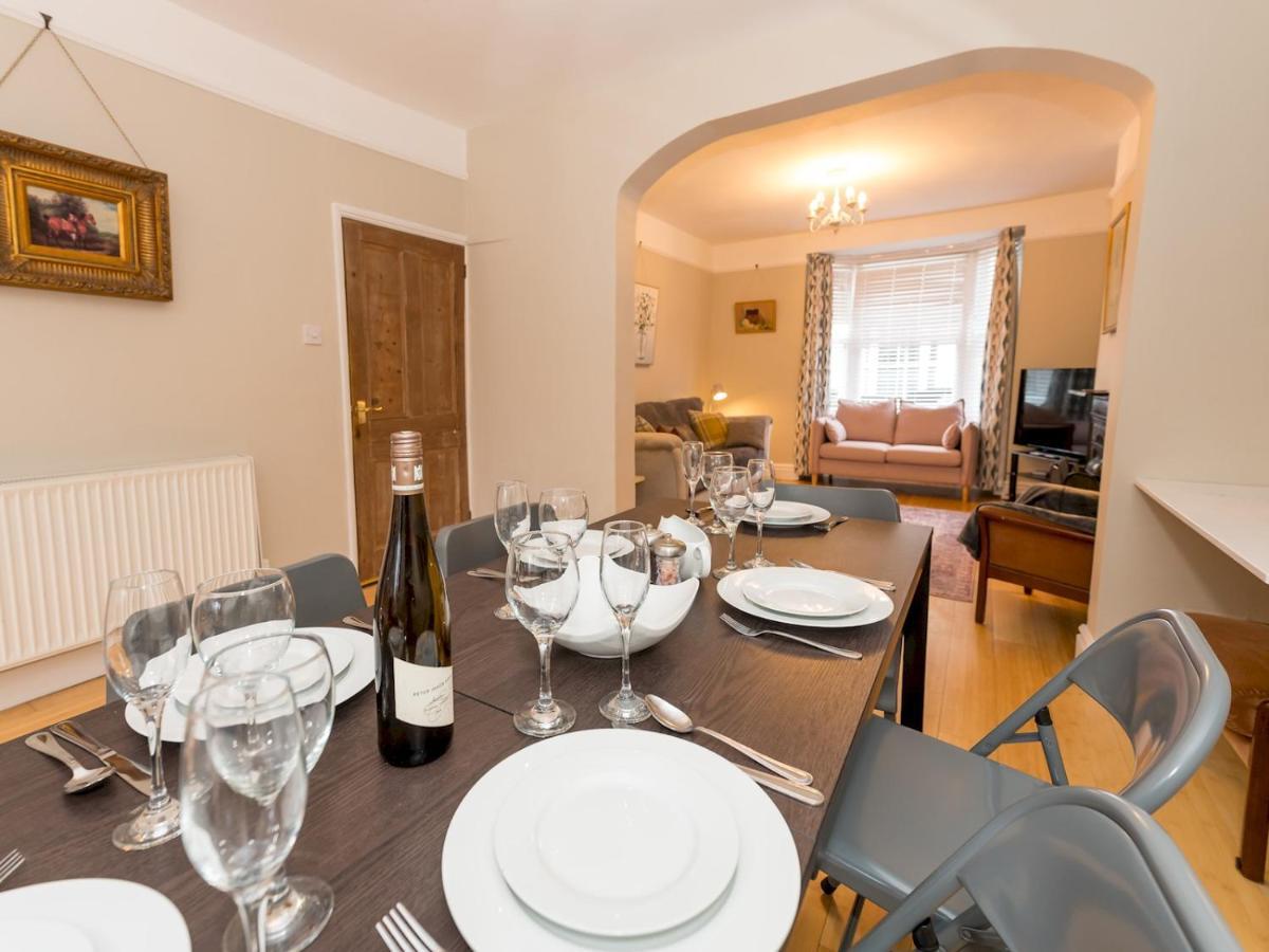 Pass The Keys 3 Storey Townhouse 슈루즈버리 외부 사진